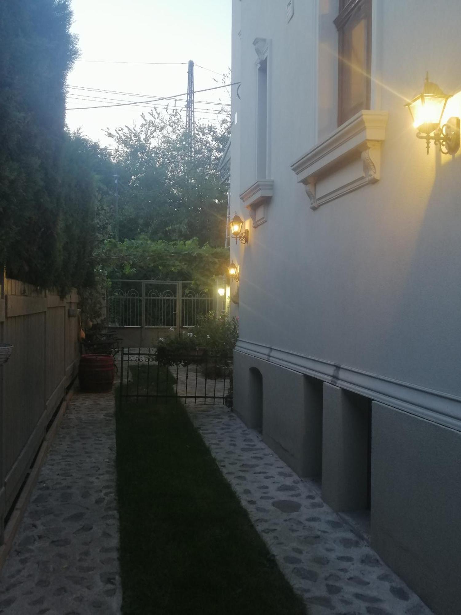 Kuria Apartman With Private Jacuzzi And Pool ブダペスト エクステリア 写真
