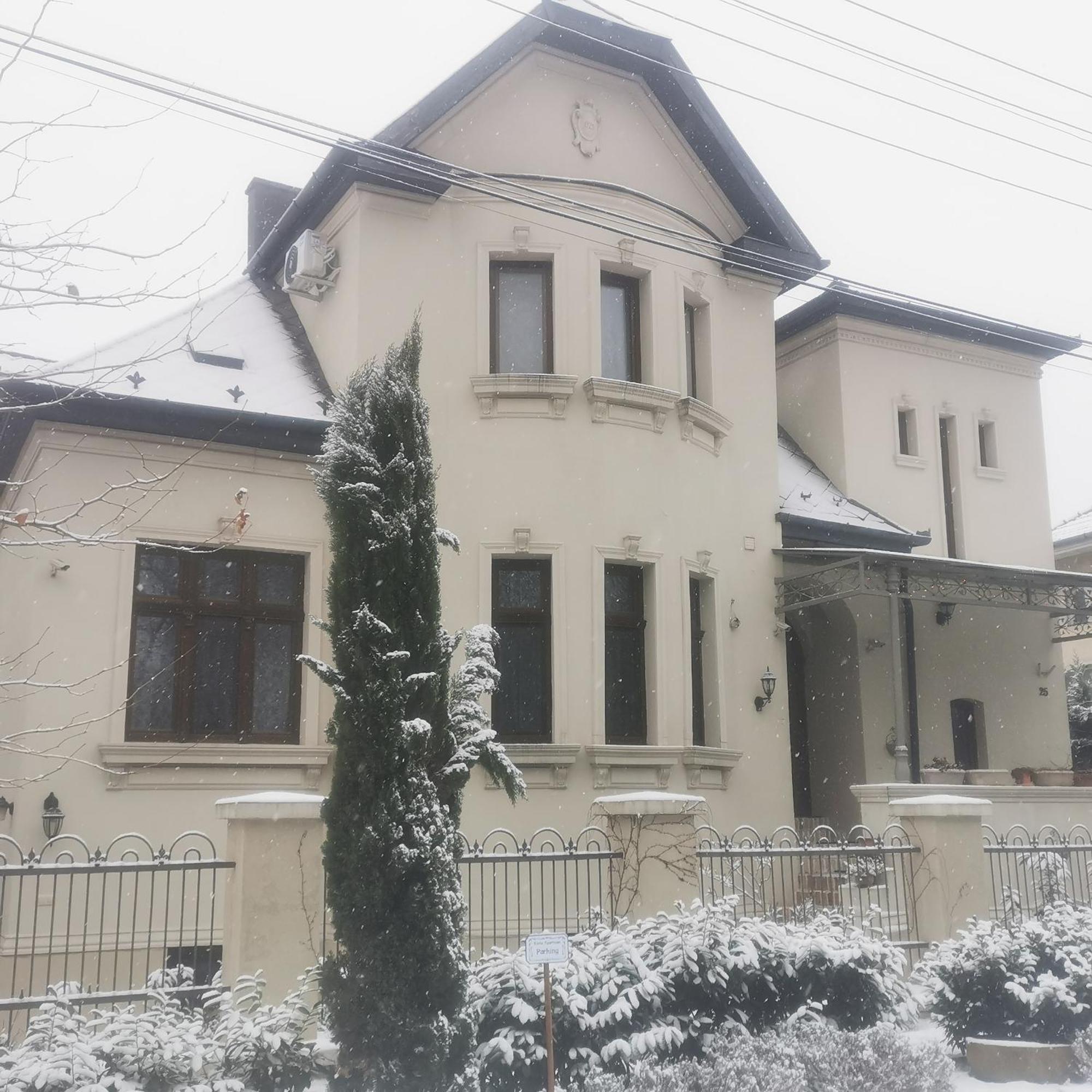 Kuria Apartman With Private Jacuzzi And Pool ブダペスト エクステリア 写真